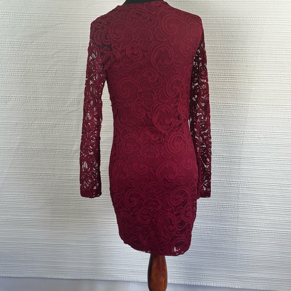 Windsor Burgundy Lace Bodycon Dress Romantic Elegant Holiday, Date Night SZ M - Picture 13 of 15